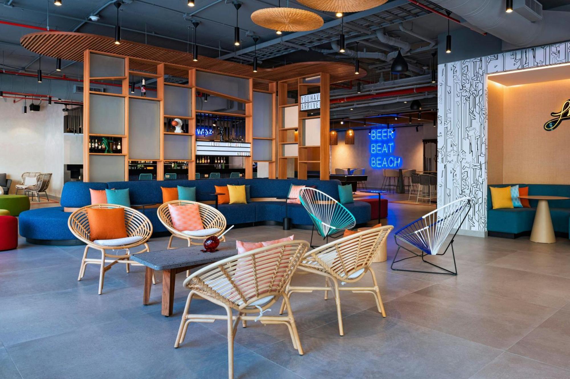 Aloft Playa Del Carmen Hotel Ngoại thất bức ảnh The lobby of the hotel
