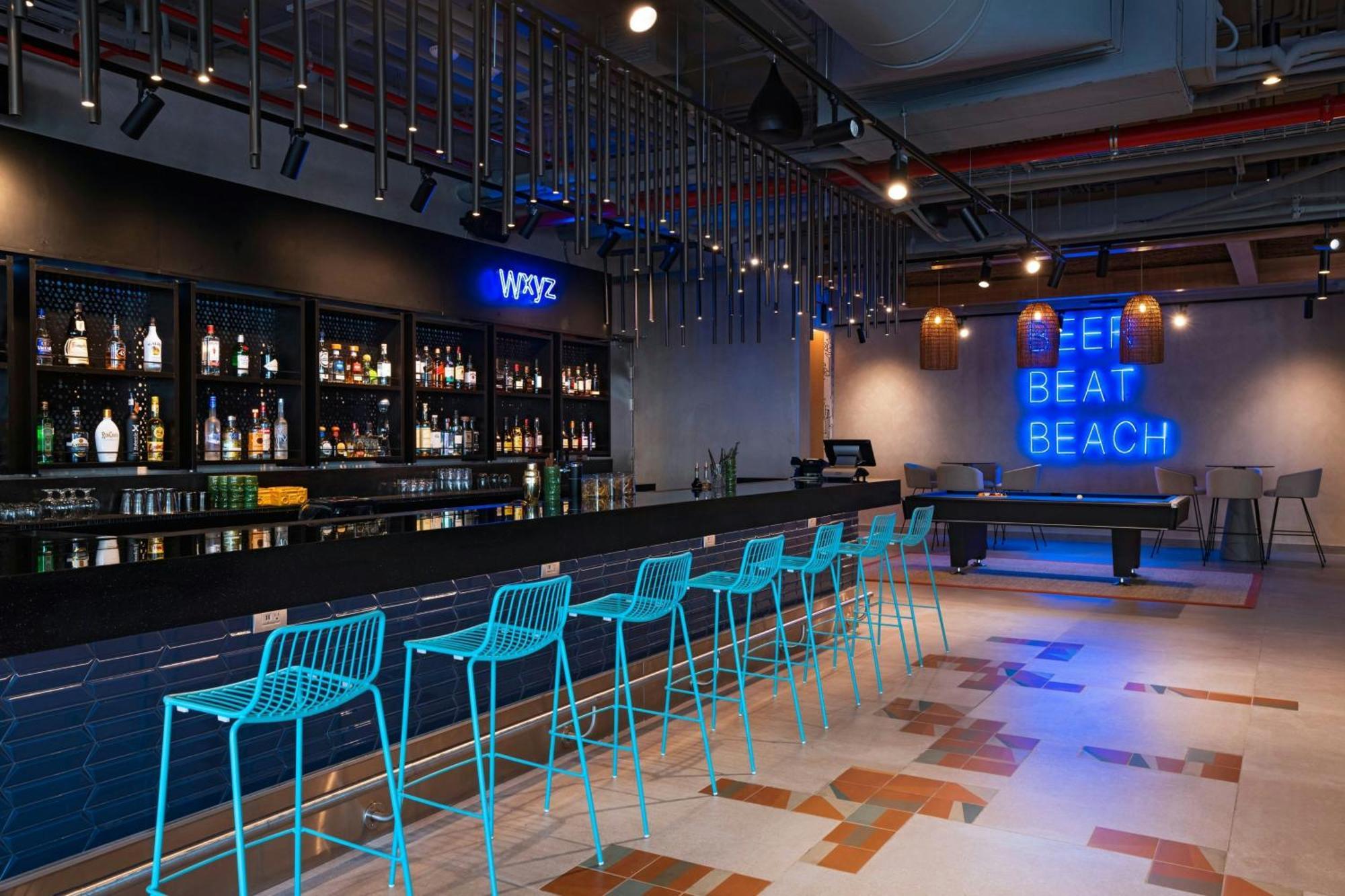 Aloft Playa Del Carmen Hotel Ngoại thất bức ảnh The bar at the 2012 Olympics