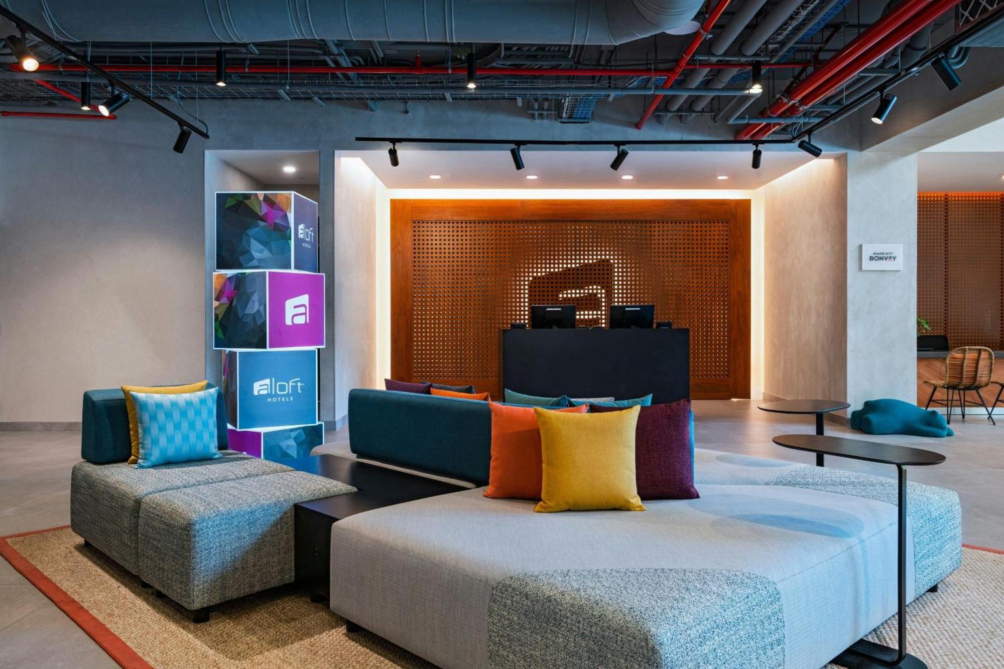 Aloft Playa Del Carmen Hotel Ngoại thất bức ảnh The lobby of the hotel