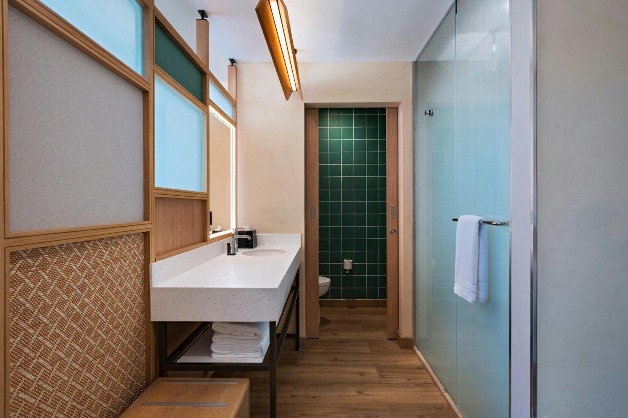 Aloft Playa Del Carmen Hotel Ngoại thất bức ảnh Bathroom